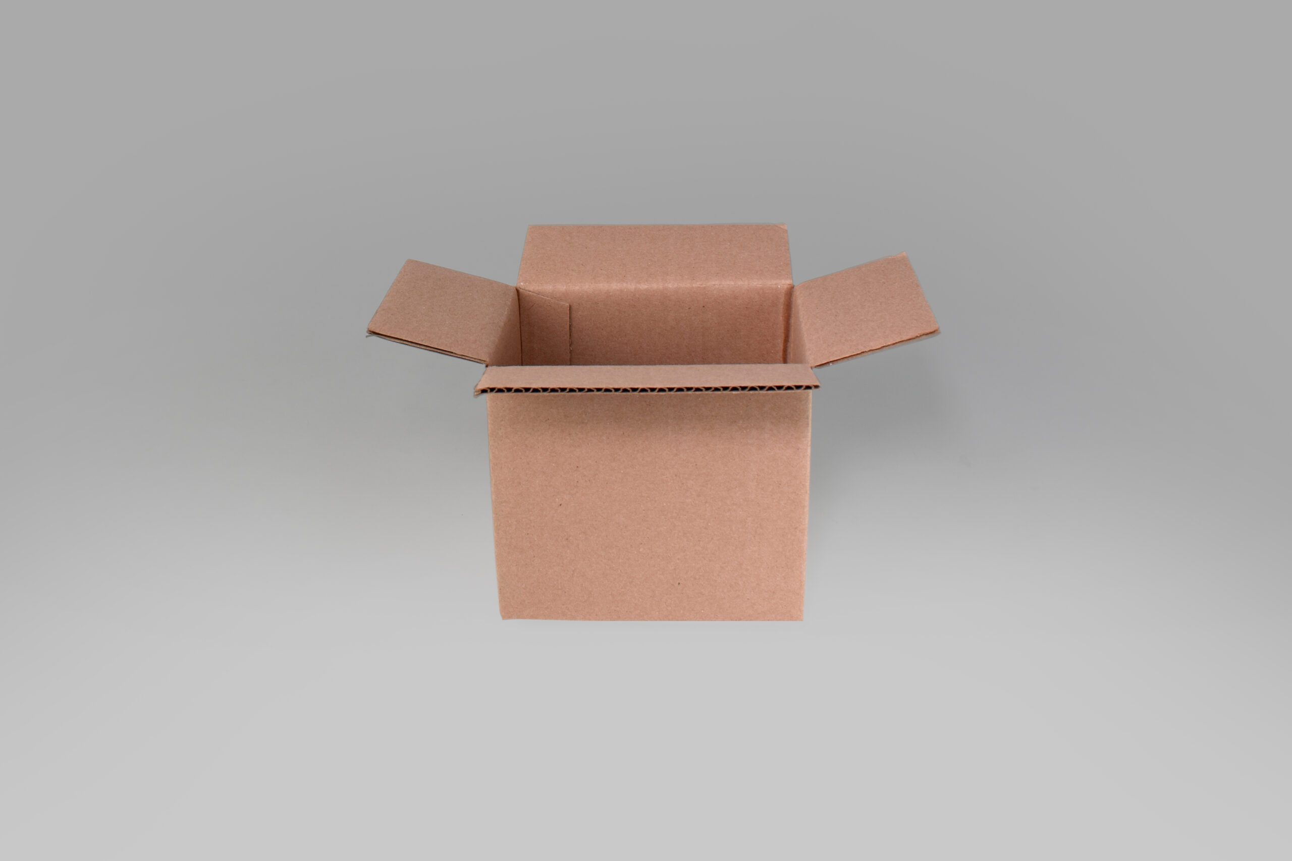 Caja alta para almacenamiento y envíos