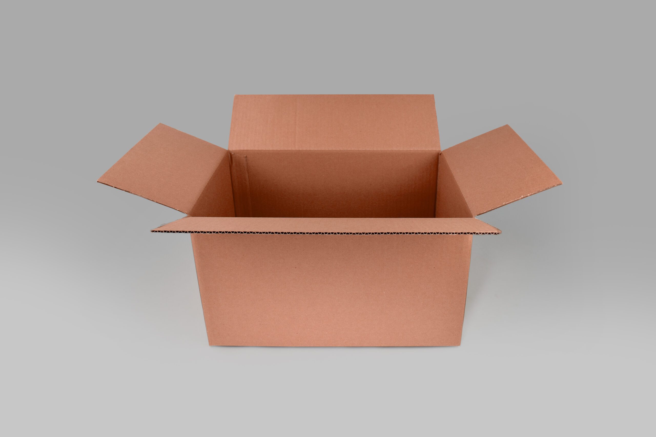 Caja rectangular 45x30x26 cm Caja rectangular para almacenamiento y envíos