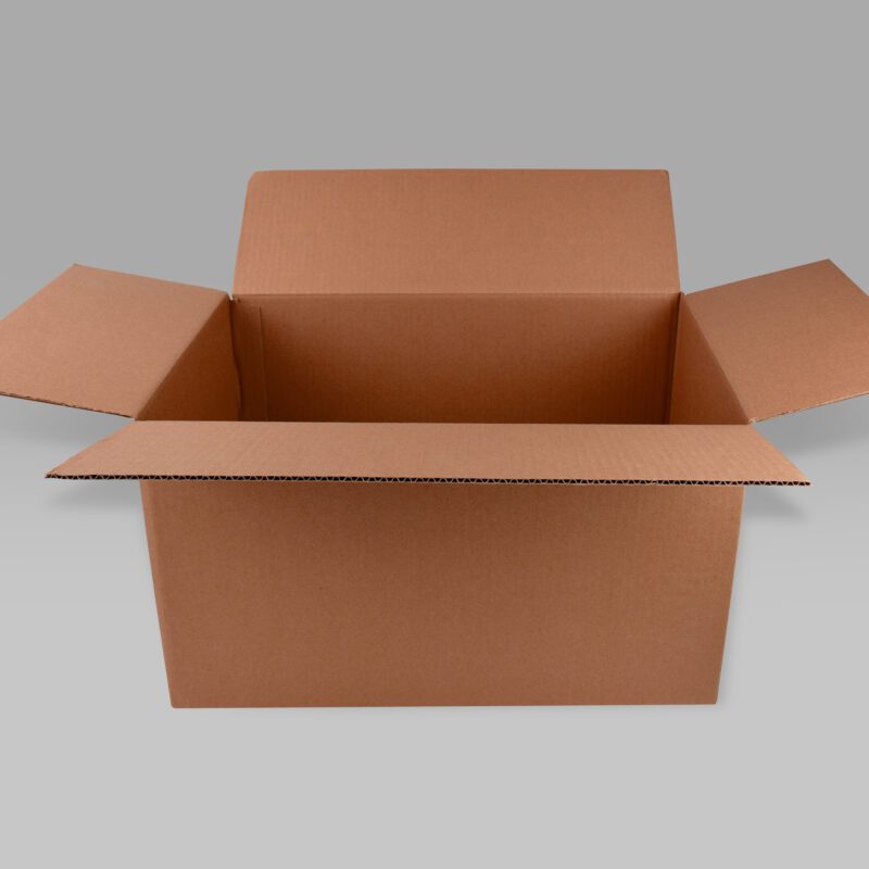 Caja rectangular para almacenamiento y envíos