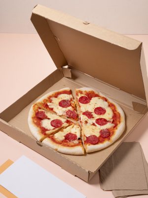 Empaque de alimentos hecho con cartón biodegradable